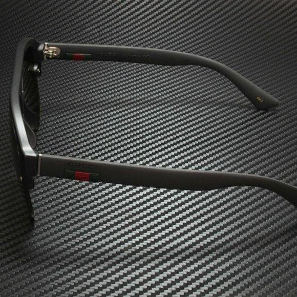 Gucci Men's Black Aviator Sunglasses - Picture 4 of 4